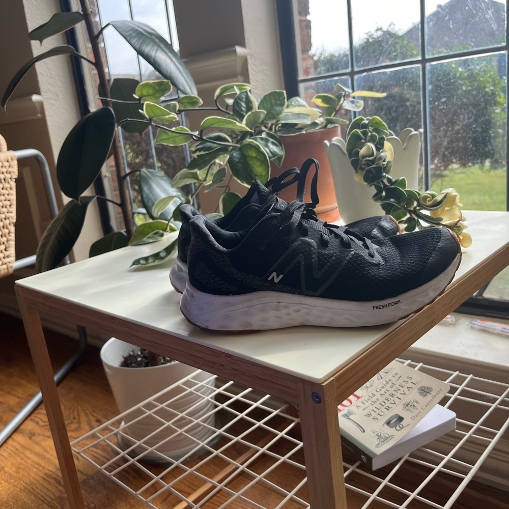 New balance fresh foam shoes - Picture 4 of 5